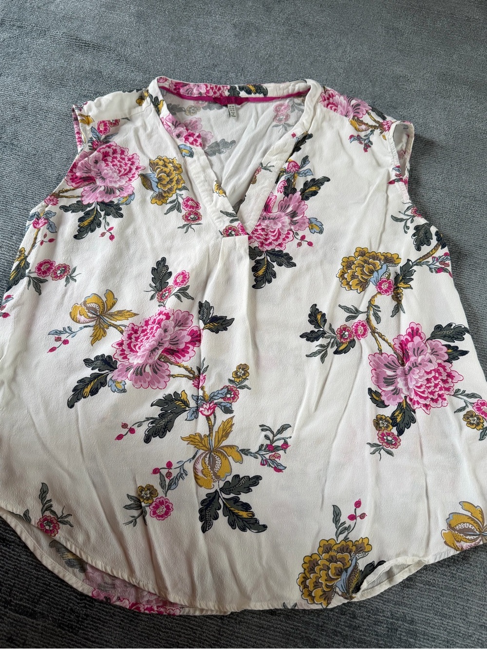 Joules Women's Floral Sleeveless V-Neck Blouse Button Accent White Pink US 14